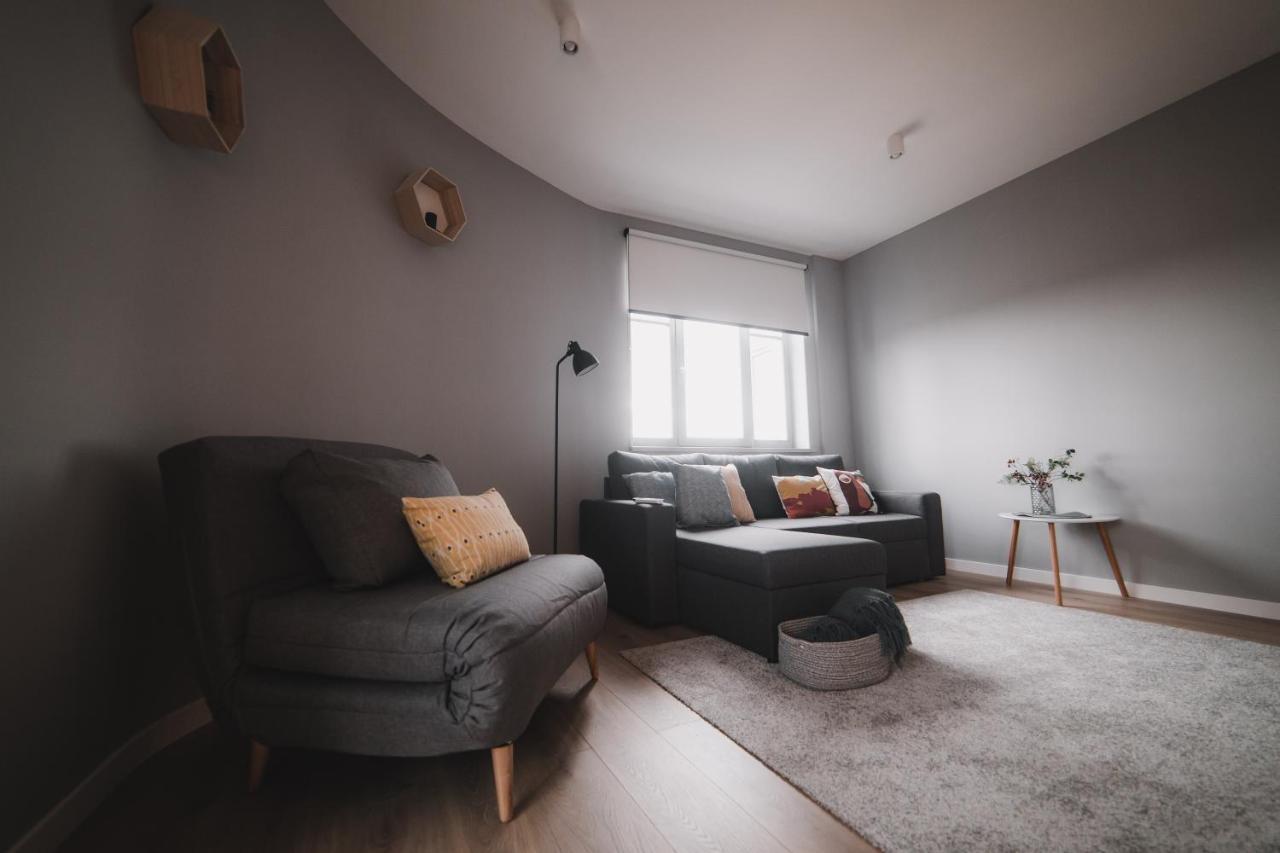 Apart-Hotel Kostjukowski Apartments Nizhynska 17 Lviv Bagian luar foto