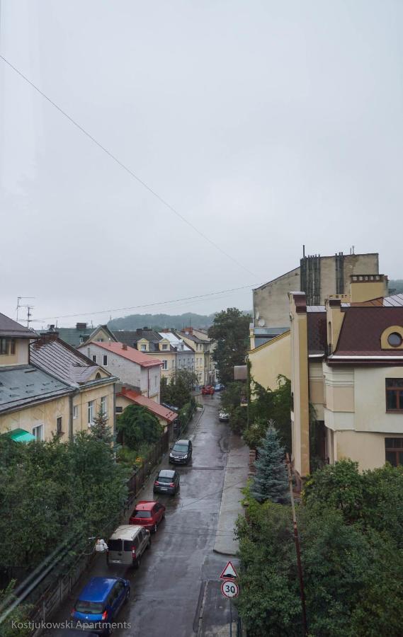 Apart-Hotel Kostjukowski Apartments Nizhynska 17 Lviv Bagian luar foto