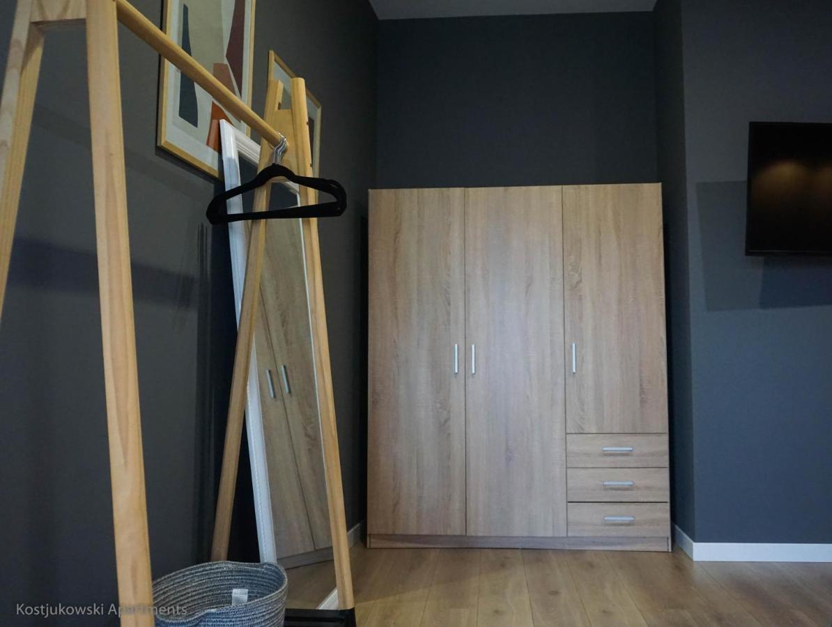 Apart-Hotel Kostjukowski Apartments Nizhynska 17 Lviv Bagian luar foto