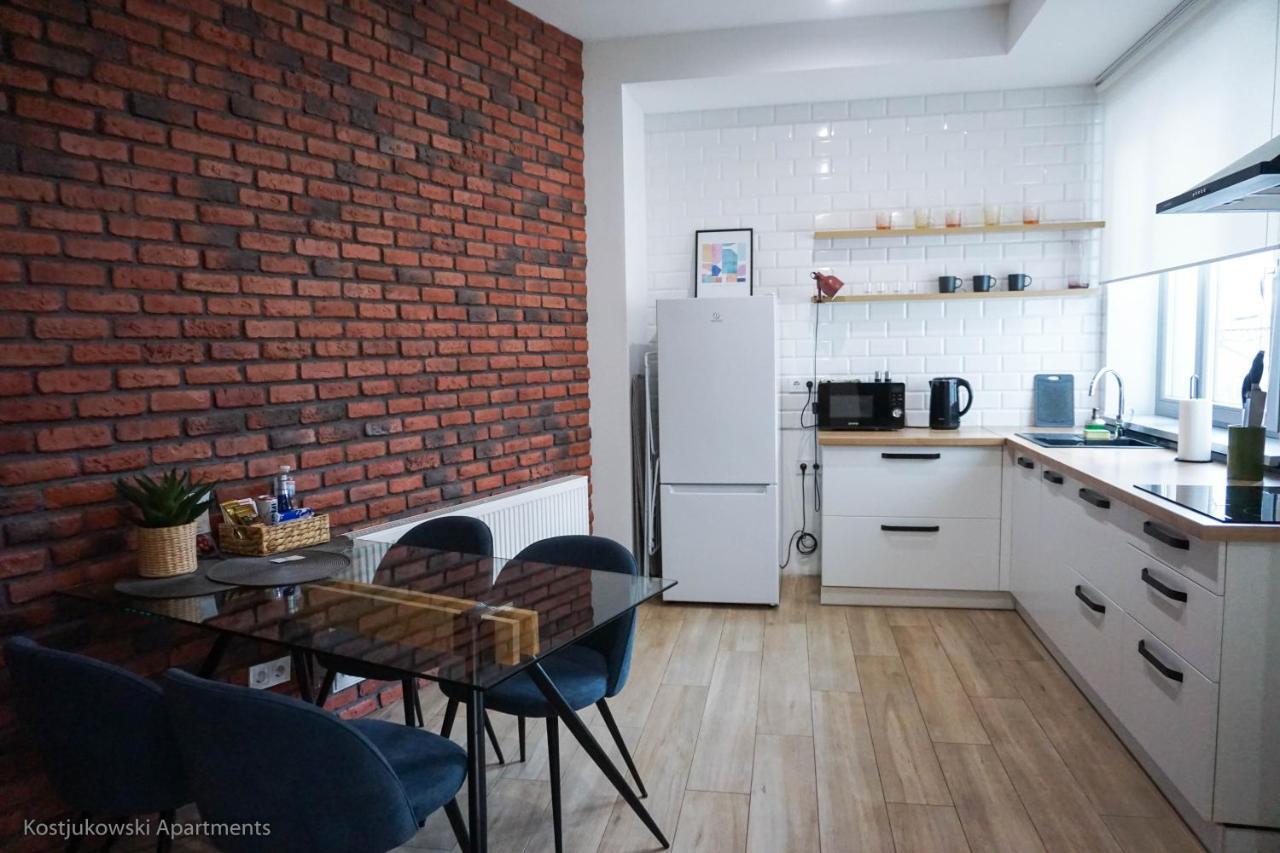 Apart-Hotel Kostjukowski Apartments Nizhynska 17 Lviv Bagian luar foto