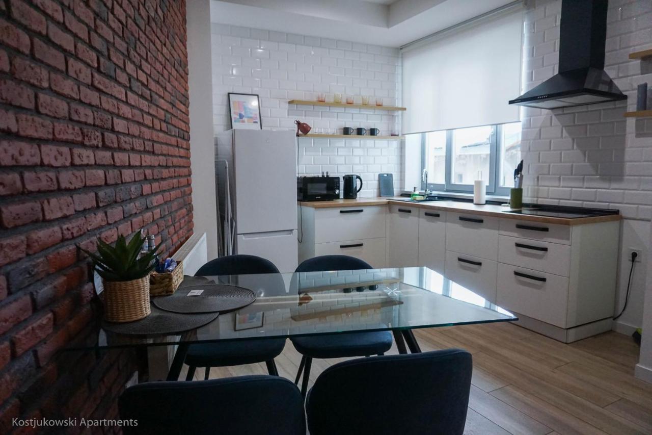 Apart-Hotel Kostjukowski Apartments Nizhynska 17 Lviv Bagian luar foto