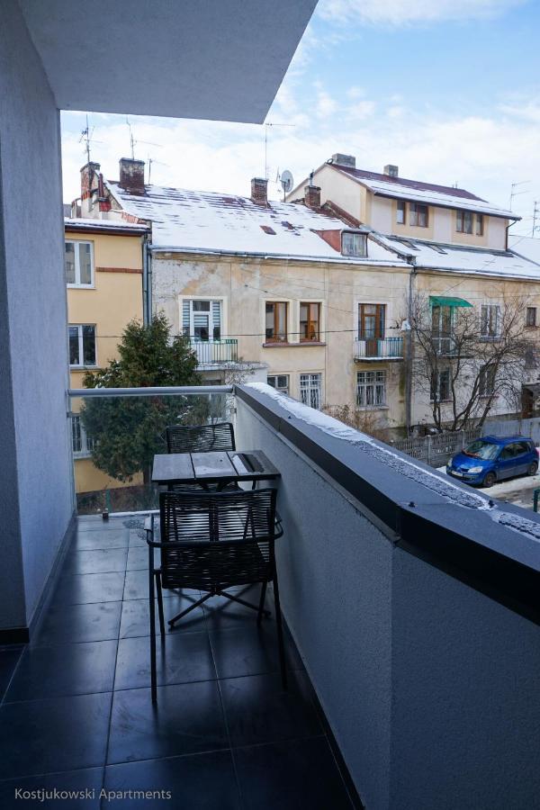Apart-Hotel Kostjukowski Apartments Nizhynska 17 Lviv Bagian luar foto